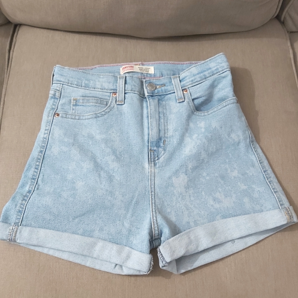 Levi's girls jean shorts light wash